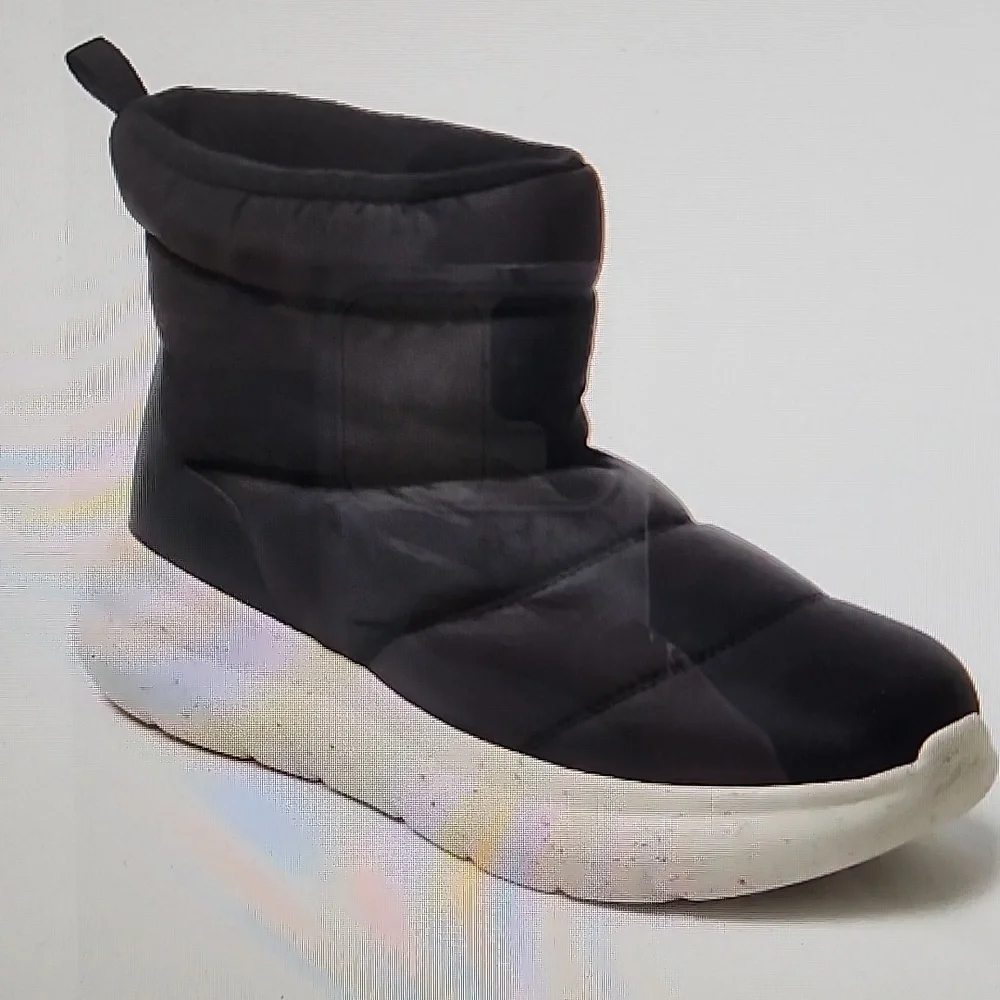 Dearfoams Texoma Nylon Puffer Boots